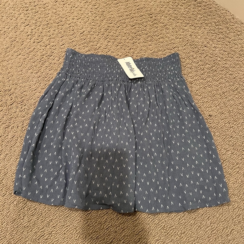 Material Girls blue skirt, new with tags, size L